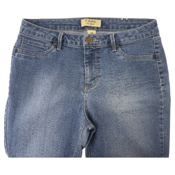 D. Jeans New York | Women’s Petite Stretchy Blue Jeans | Size 12 P | EUC - Picture 3 of 7